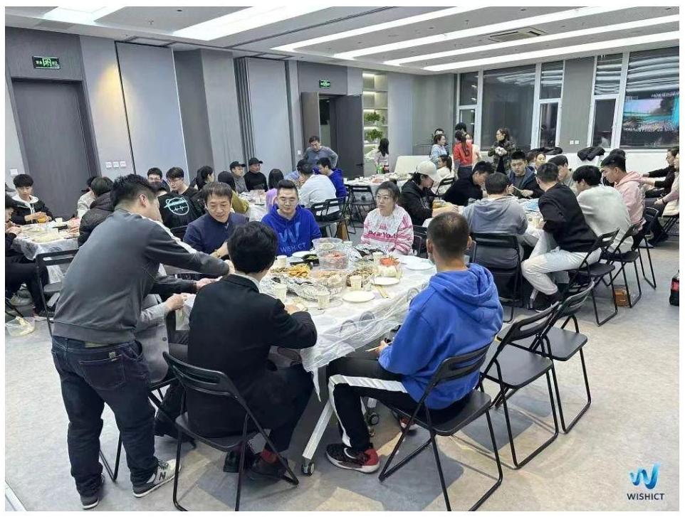 聚餐01.jpg